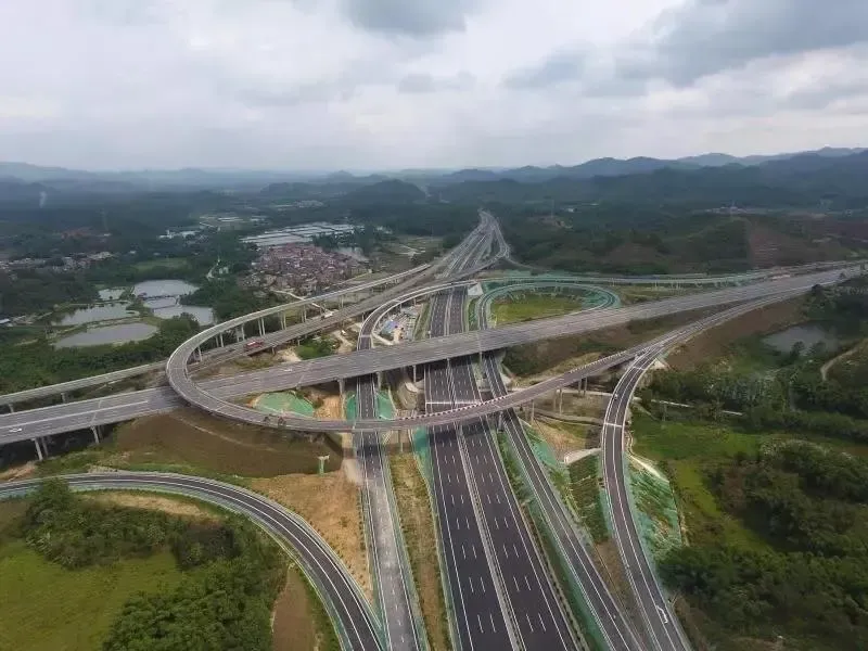 高恩高速正式通车江门到粤港澳大湾区城市群更加便捷