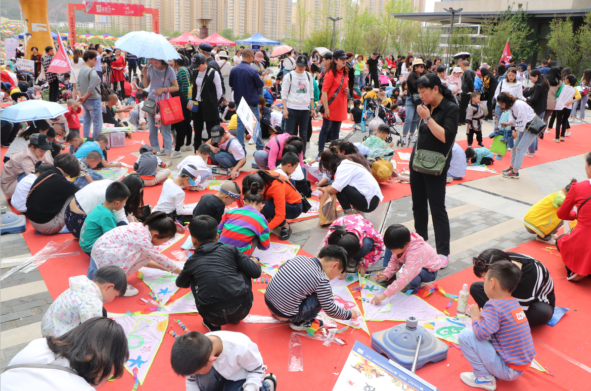 凌空起舞 一“筝”高下 秦州区首届风筝文化节在佳·水岸小镇开幕