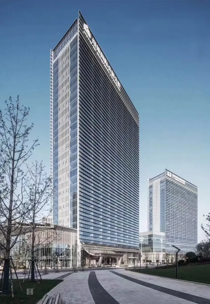 九龙湖2019再爆发!这里要建总部项目!西站南广场终于要开发