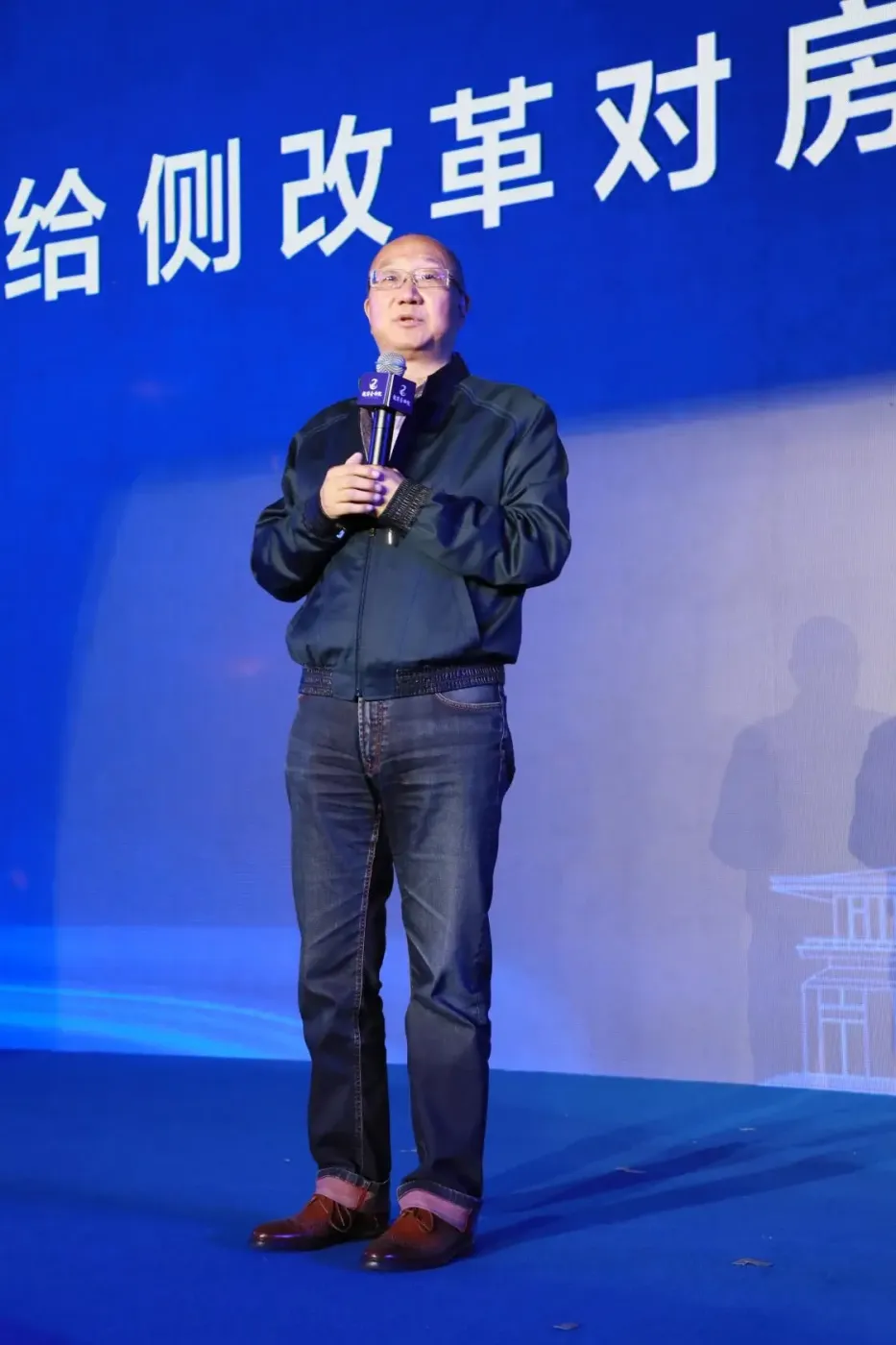 5月18日龙首壹号院二期新品亮相万通集团创始人冯仑发表演讲