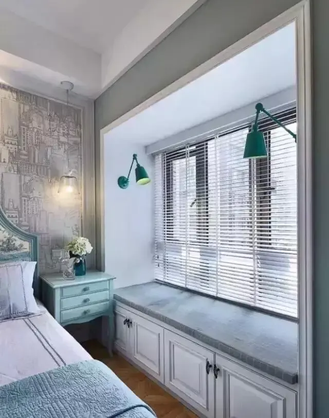 窗户边上不打柜子就是浪费空间,这些实用飘窗设计给你,装修参考