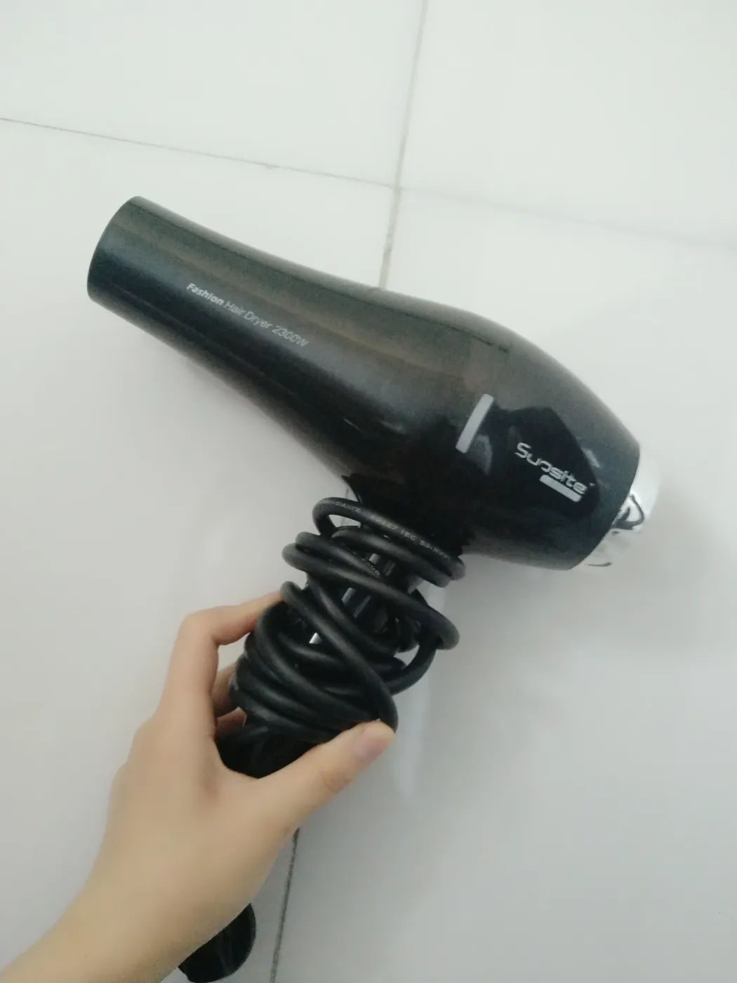 索斯特sst-1801吹风机实拍图不知道大家是否有过和我一样的经历,上学