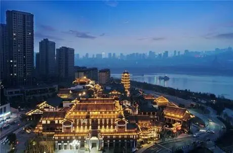 也将改建约12万方巴渝民俗文旅商业街,珠江城鎏金码头形成一条约10