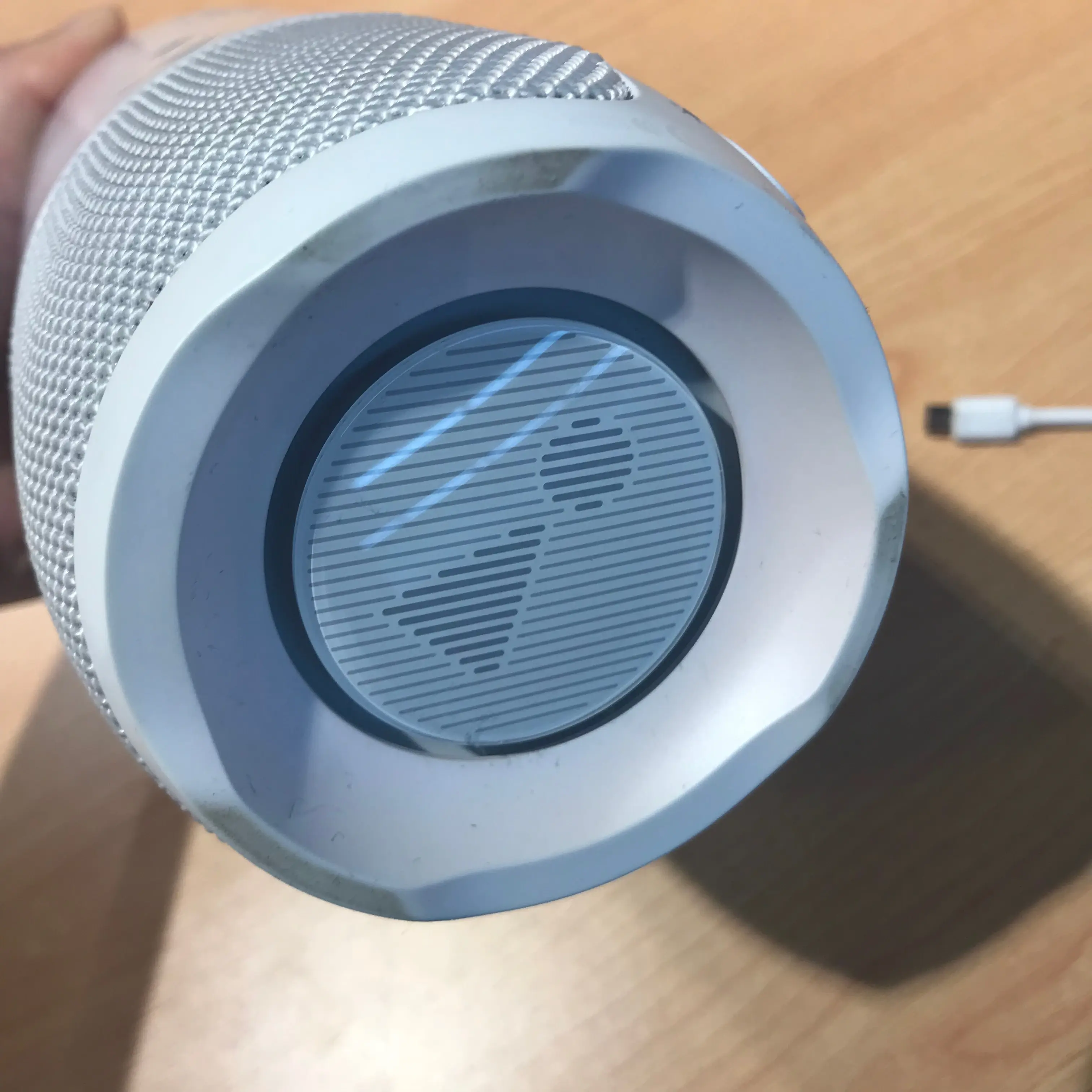 让办公气氛多一些歌声~jbl pulse3蓝牙桌面音箱测评_房产资讯_房天下