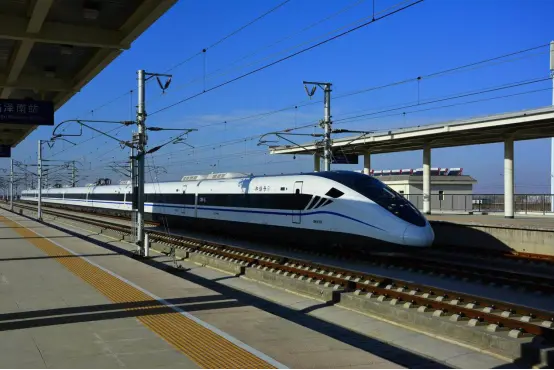 威海雅居乐体育小镇|威海发展看新城,"南海速度"势不可挡