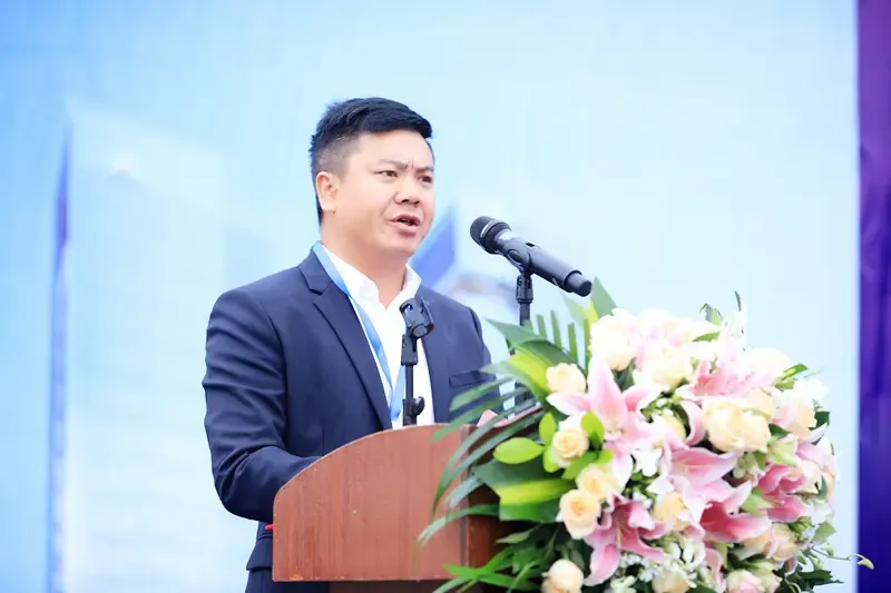 6月17日上午09:30分,随着贵州天亿置业有限公司董事长丁力先生的激昂