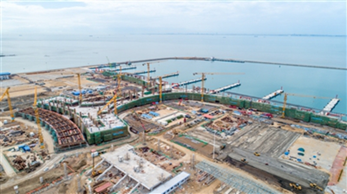 湛江徐闻港综合交通枢纽中心 预计12月底全面开港试运行