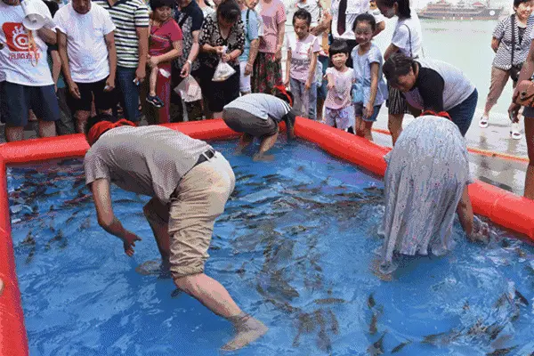 恒大绿洲消夏水果节捕鱼大作战清凉绿洲引爆夏日