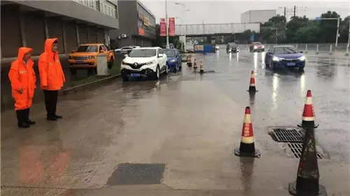 湘潭暴雨成灾！窑湾被淹了！城区也未能幸免，多地马路成河！