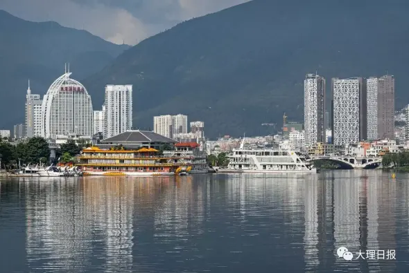 相遇下关镇!以后洱河南为下关街说念，洱河北为太和街说念!