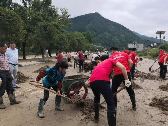 防汛救灾，心系富家桥镇，我们在行动