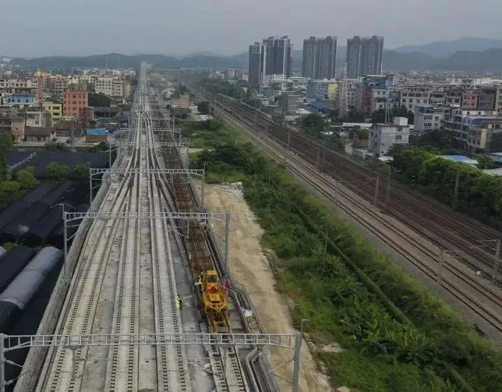 广清城际铁路铺轨已在20日启动！清远街坊乘车去广州将实现“公交化”~