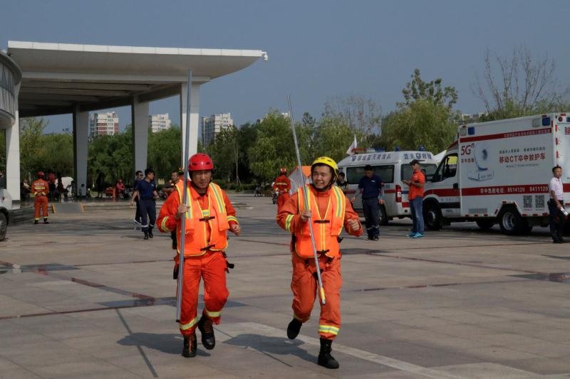 聊城举行首届空地立体化水上应急救援综合演练