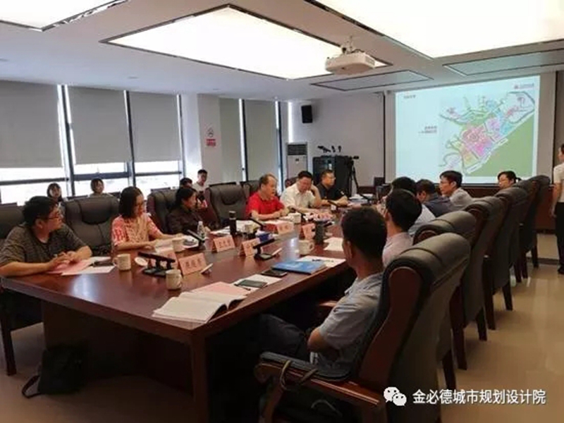 蓉江新区产业发展规划在赣州顺利通过专家评审