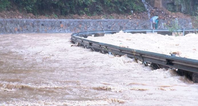 【官宣】超级台风过后 丽湾半岛邀约客户现场检验