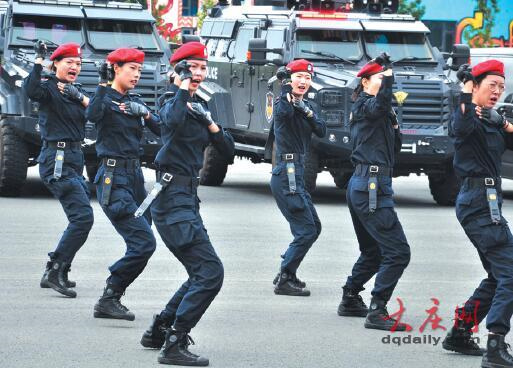 大庆举行新中国成立70周年安保誓师大会(图)