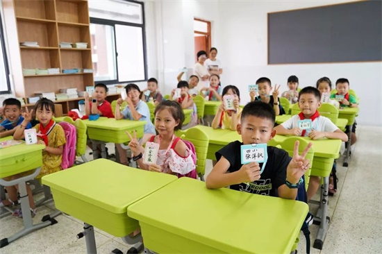 开学季，龙文这所小学惊艳亮相！迎来了首批学生~