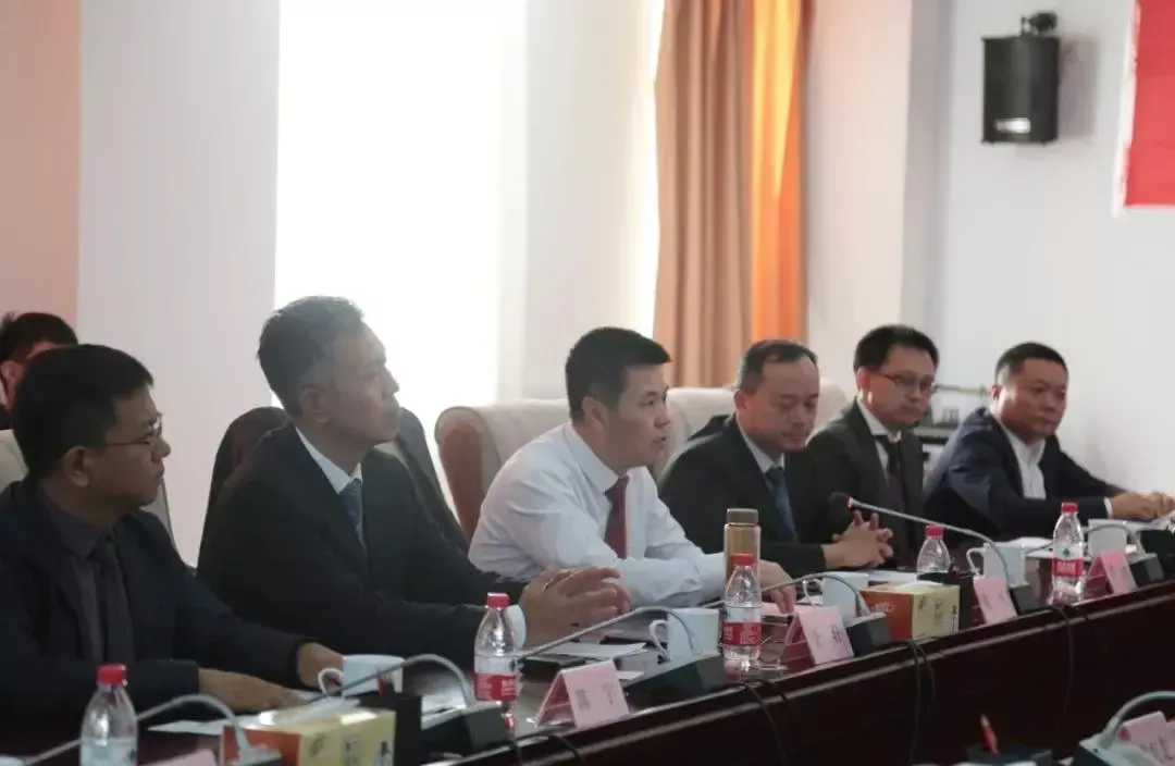 华侨城北方集团党委书记,总经理杨杰介绍了华侨城的发展运营情况及