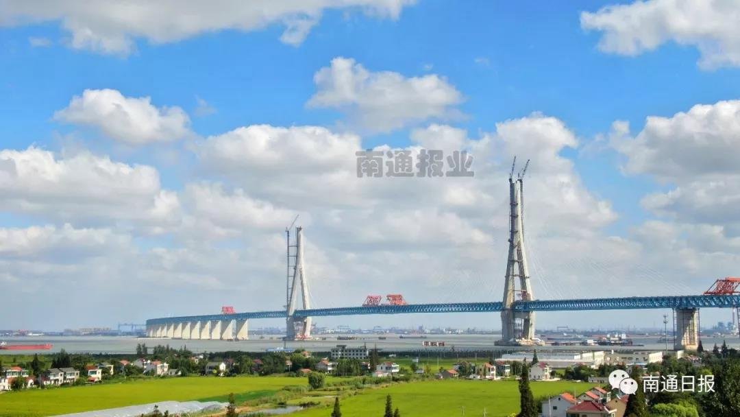 刚刚，沪通长江大桥合龙！