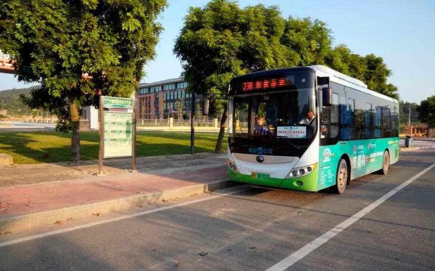 清远市区新增和调整5条公交线路