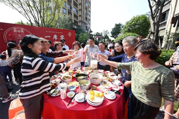 【内含福利】羡慕杭州人的百家宴？平湖人的“龙民节”来了！