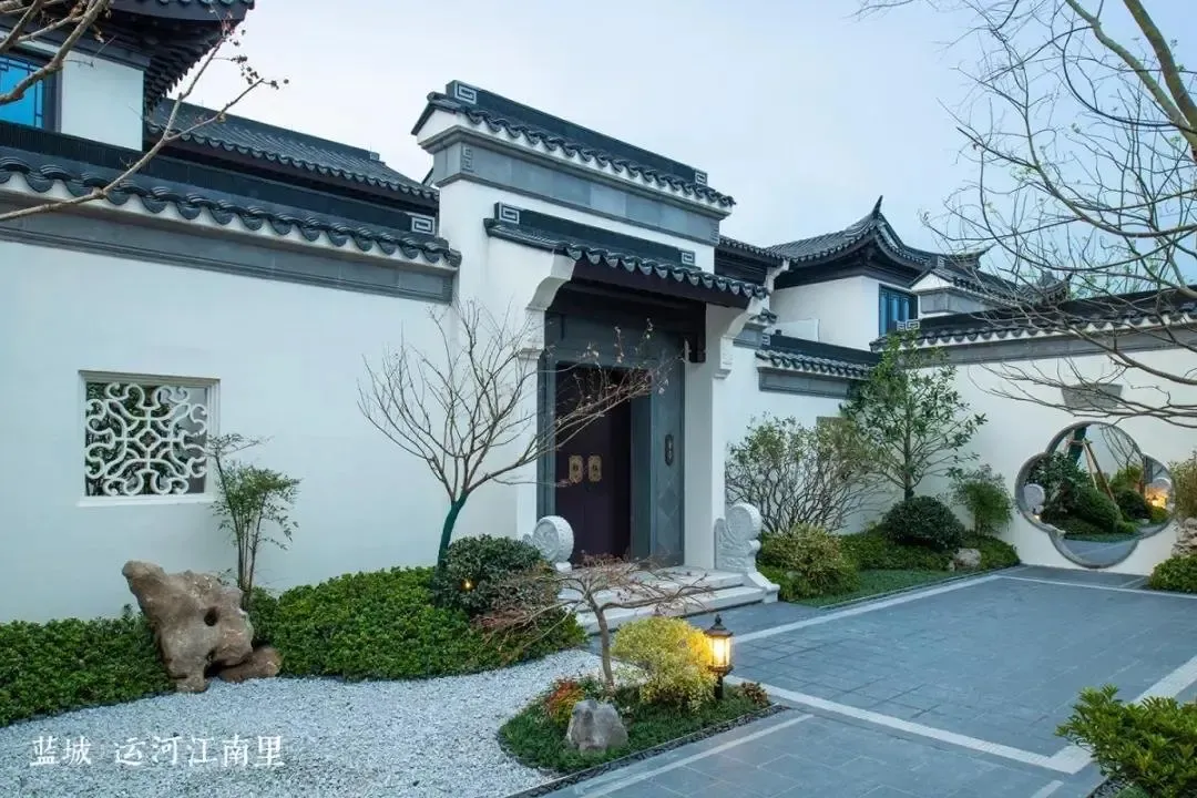 蓝城·江南里实景图住合院就是身份的标签,有天有地的生活,带来的