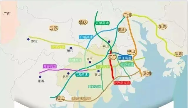 据介绍,银洲湖高速公路是江门市融入粤港澳大湾区建设的先行工程,也是