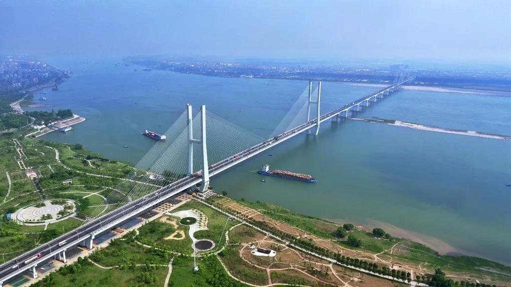 长江大桥实景图