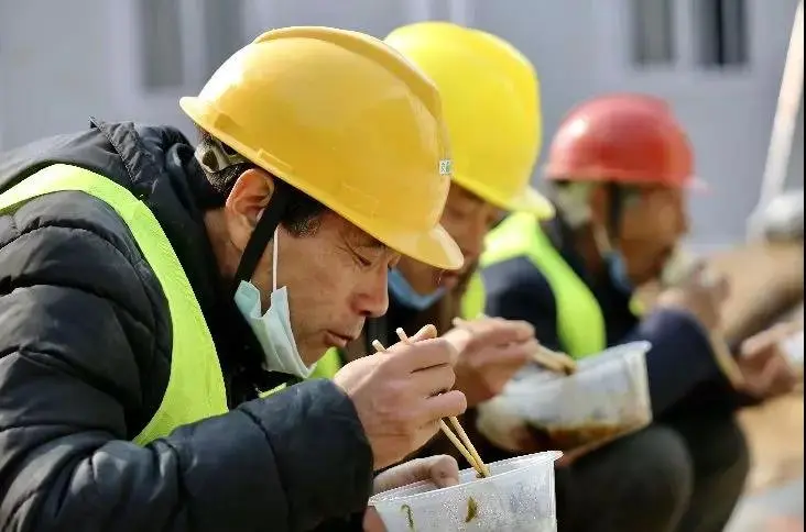 中建 柒號院 | 河南省委书记王国生点赞中建七局医院项目建设进度！