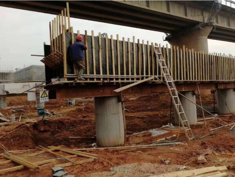 绕城高速连接线下穿京九铁路石孜大桥建设完工