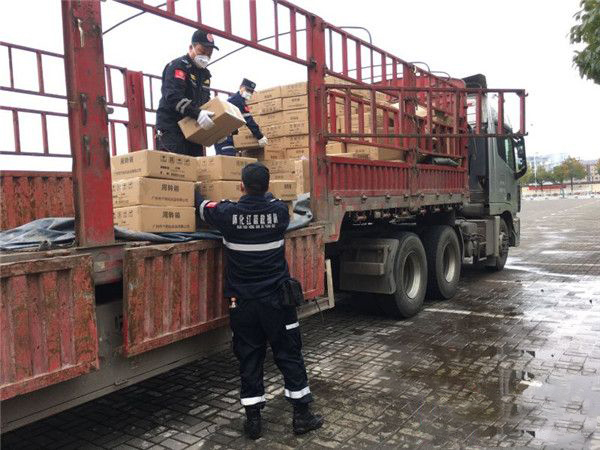 怀化义乌小商品市场捐赠10吨酒精助力抗疫