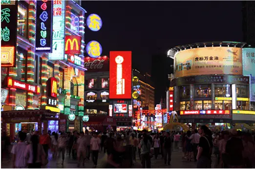 2003年,他只做对了一件事就成了"铺王"-深圳新房网-房天下