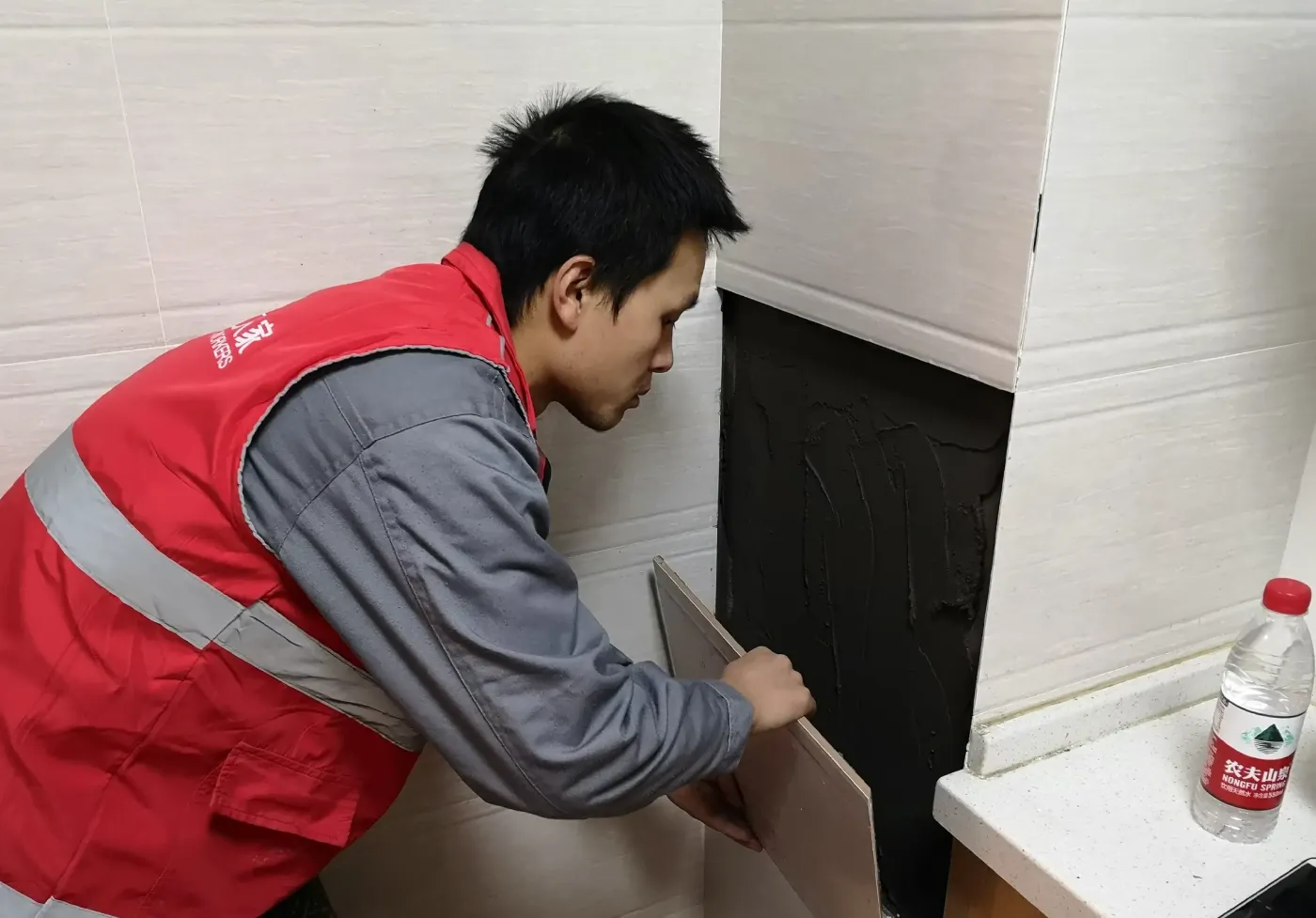 铺贴瓷砖不对缝怎么办可以试试这几种方法