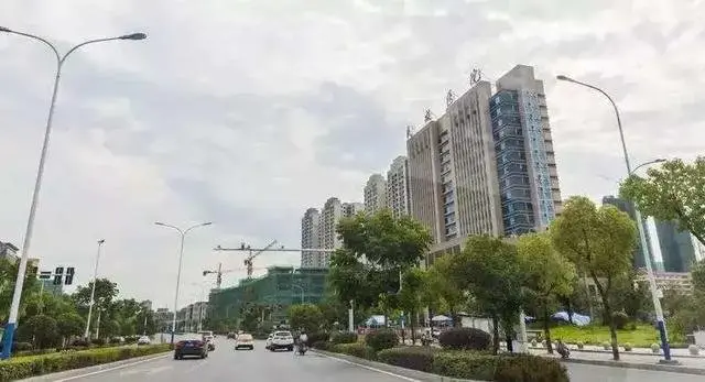 央行降息！购房者迎来买房好时机！