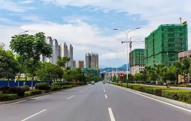 央行降息！购房者迎来买房好时机！