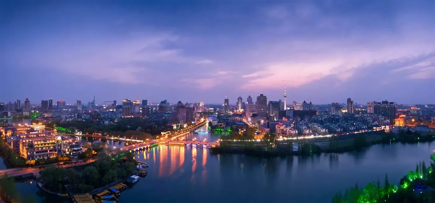 均价12000元/平,北大街地铁上天幕大平层火热预约中-南通新房网-房