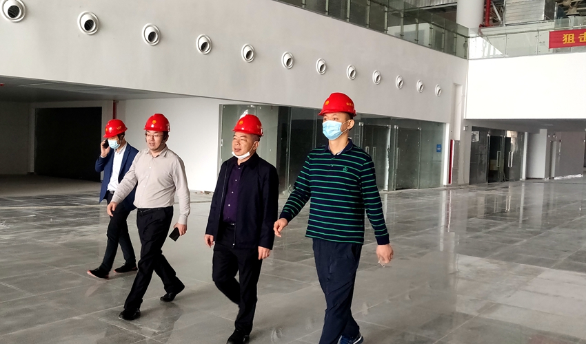市住建局领导带队到徐闻港区调研 研究解决项目消防验收问题