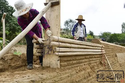 现代夯土建筑的建造技术,通过大量的基础研究,不断的试验与实践,基本