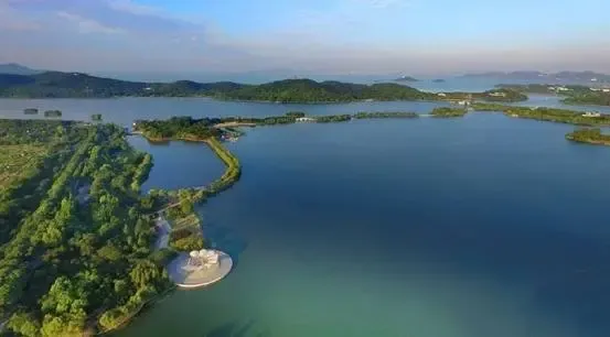 蠡湖湾的宝藏小区初夏看房正当时百人看房团都看中了这里