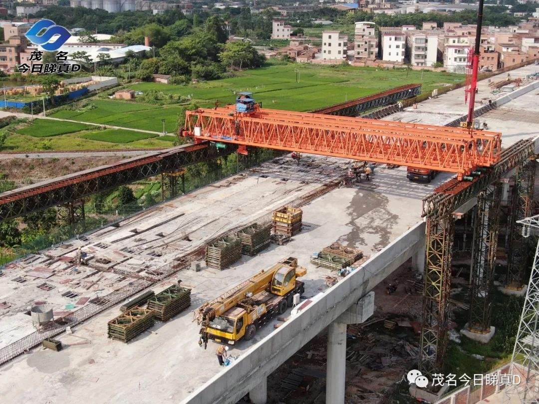 茂化快线东延线航拍，预计6月底全线通车