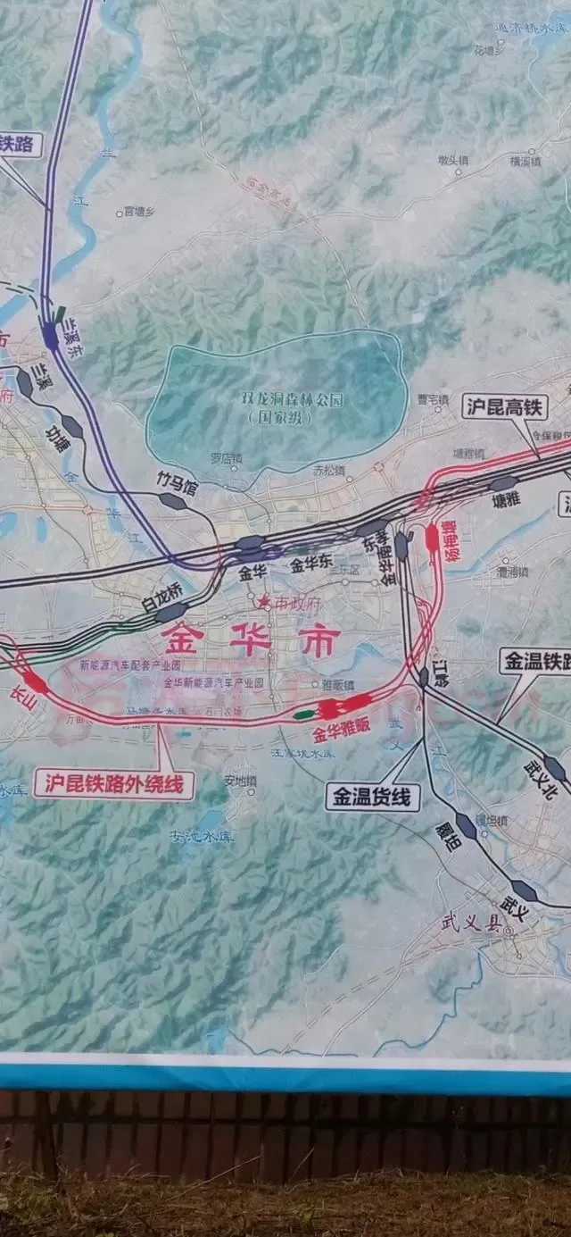 金华铁路枢纽总布置示意图新建杨梅塘站位于金华南站东侧随着互联网的