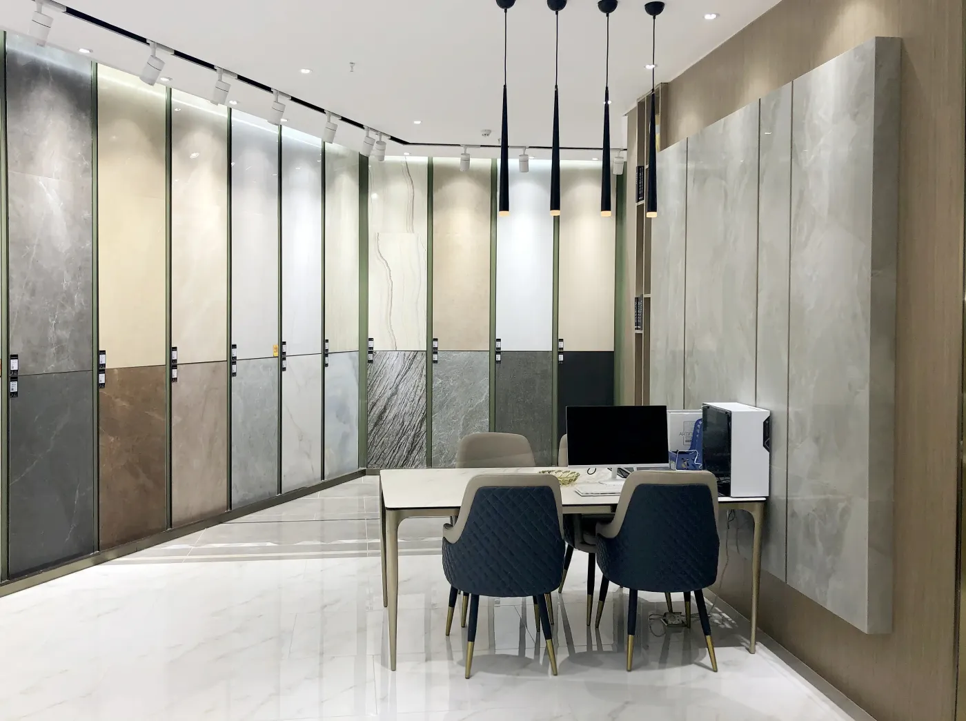 多材质融合,多角度呈现瓷砖铺贴搭配之美,演绎了百变百搭的多种现代