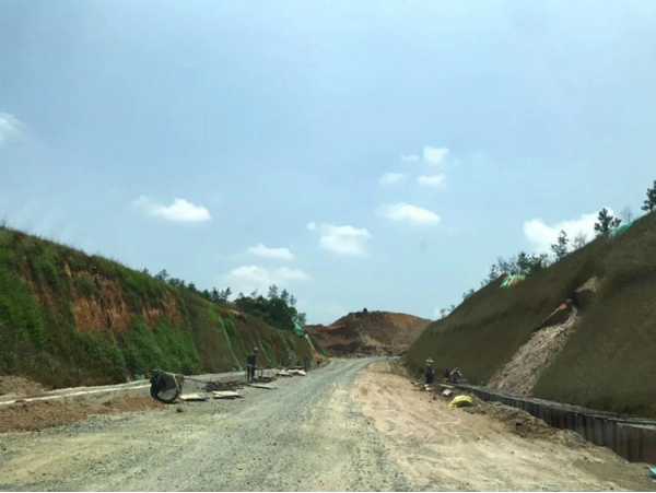 速看！S221施工现场 连接上犹南康赣县的道路新进展
