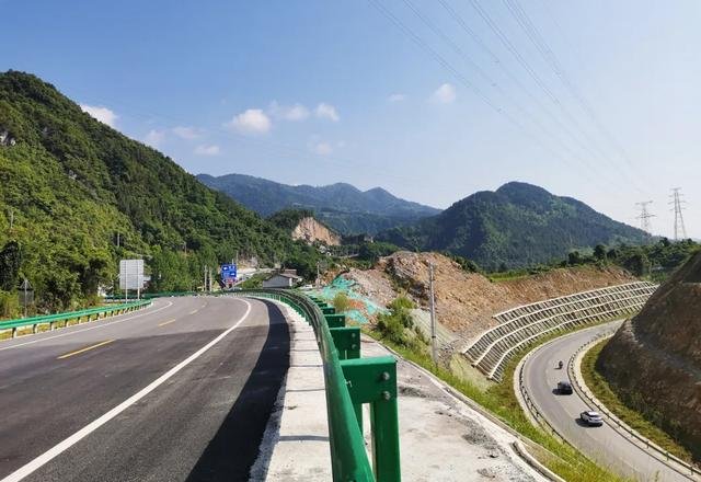 建恩高速拟7月初正式通车 旗峰坝也有了高速口
