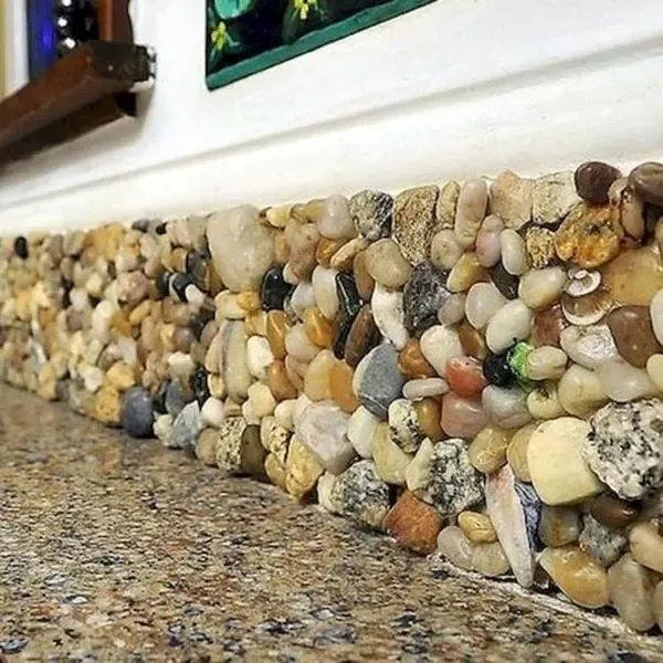 鹅卵石被邻居偷偷捡回家拿来铺厨房墙壁好看又特别想要回来了