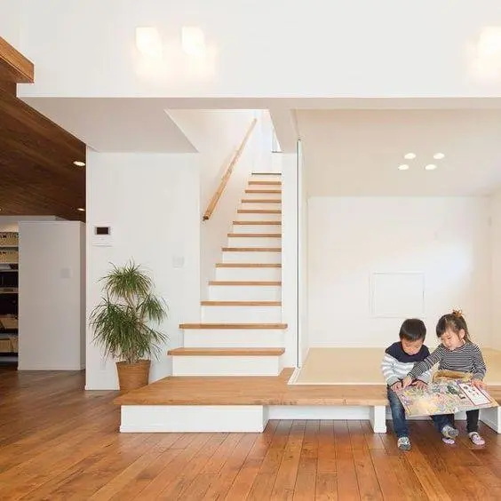 楼梯第一个踏步以后我也要向右延伸30公分做个地台实用性超强