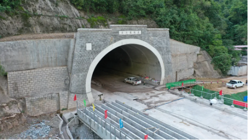 重点项目建设稳步推进！上半年云南省铁路完成建设投资154.2亿元