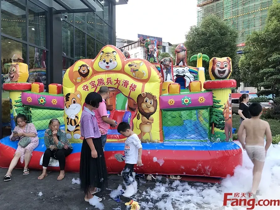 夏日梦幻之旅,和悦宸居儿童欢乐城堡,泡泡泳池酷来袭!