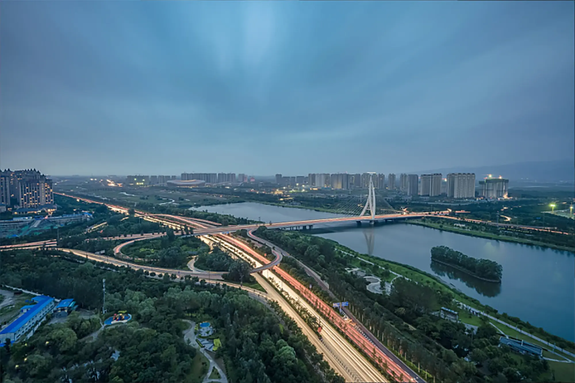 龙城大街房价一路看涨又一品牌房企拿地抢驻