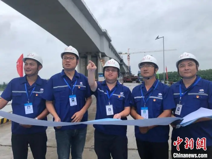 赣深高铁广东段首座跨东江特大桥合龙，离通车更进一步！